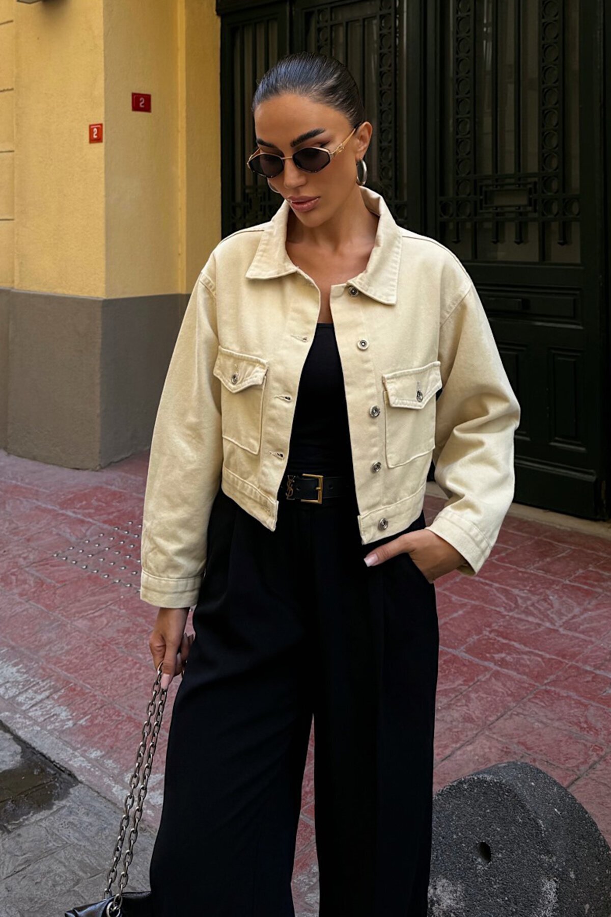 Krem Çif Cepli Düğme Kapamalı Crop Denim Ceket