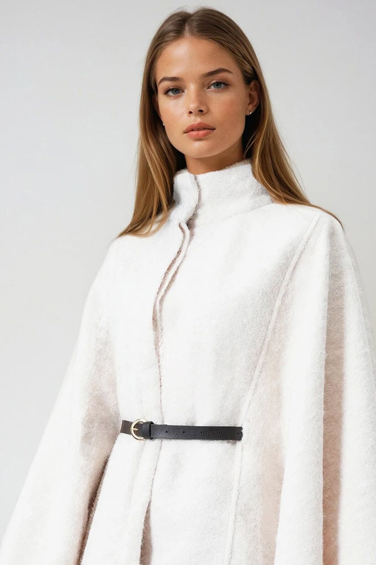 Krem Kemerli Gizli Düğmeli Premium Pelerin