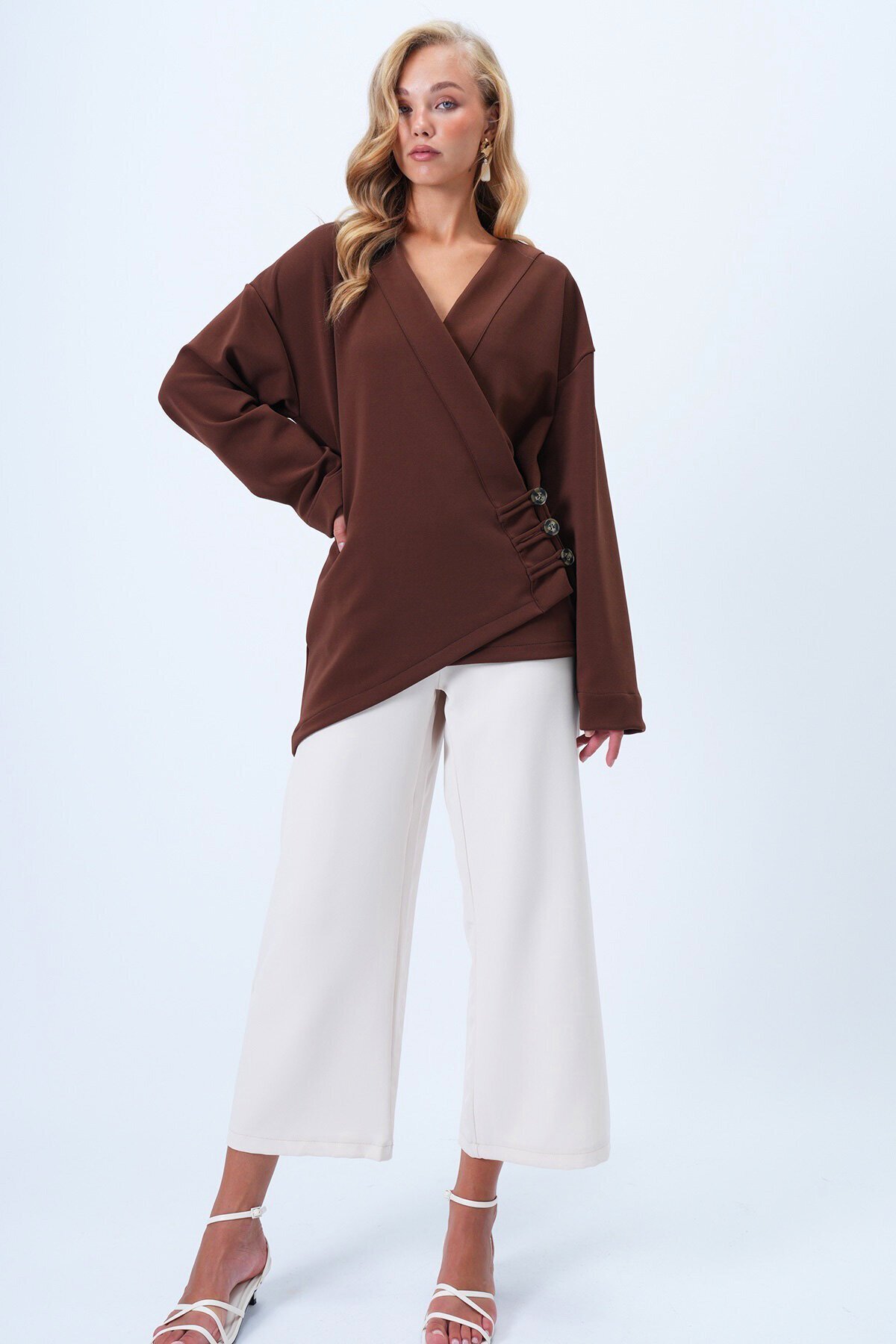 Kruvaze Yaka Asimetrik Kesim Düğme Detaylı Kimono Ceket