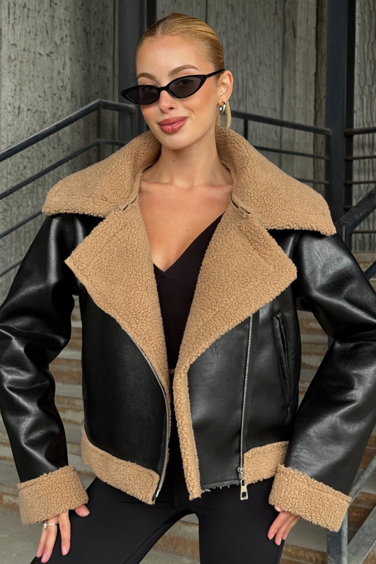 Kruvaze Yaka Fermuar Kapamalı İçi Kürklü Mont