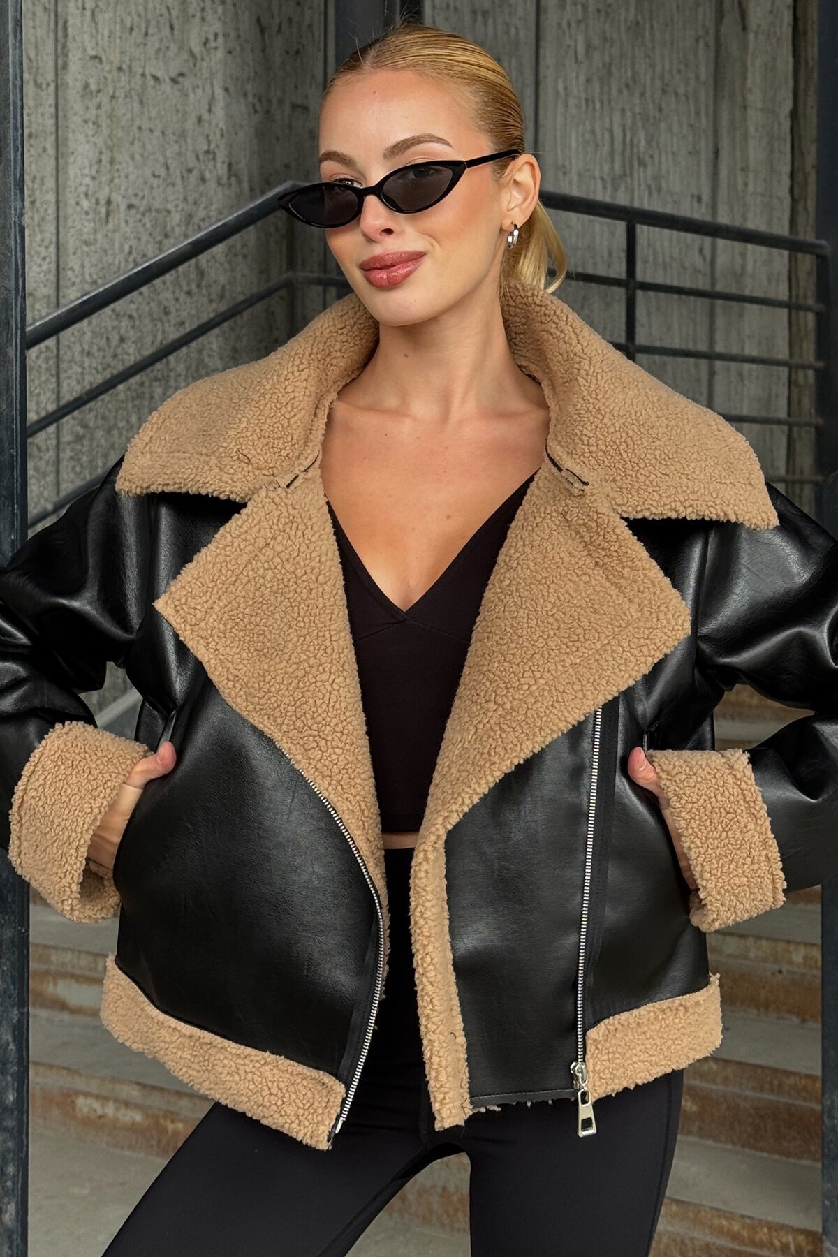 Kruvaze Yaka Fermuar Kapamalı İçi Kürklü Mont