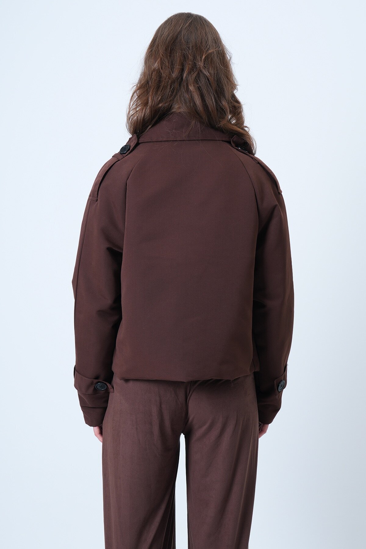 Kruvaze Yaka İçi Astarlı Kısa Trenç Ceket