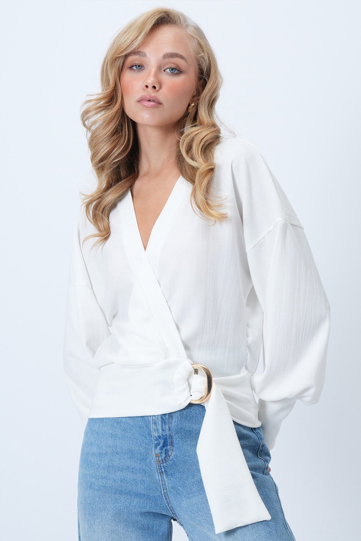 Kruvaze Yaka Kemerli Manşet Kollu Dokuma Bluz