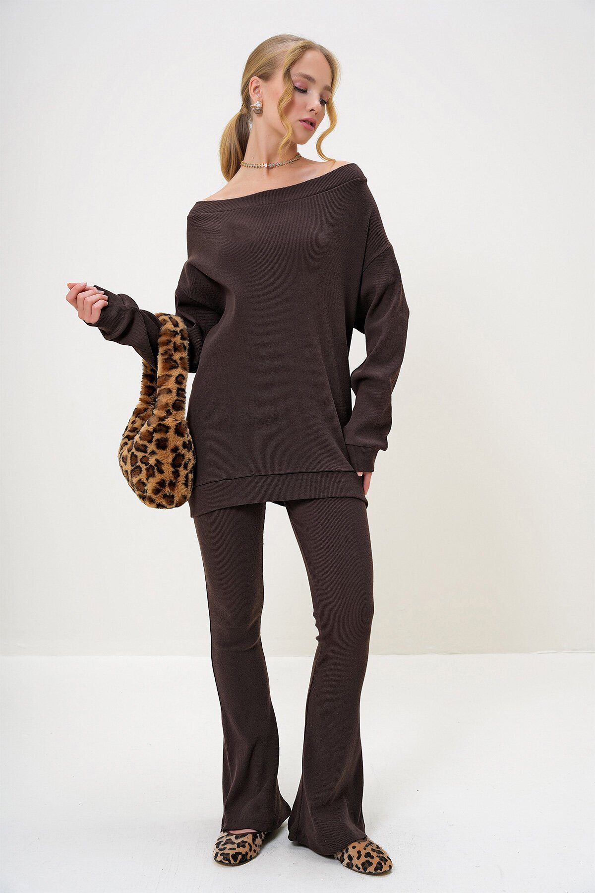 Leopar Leopar Desenli Peluş Omuz Çantası