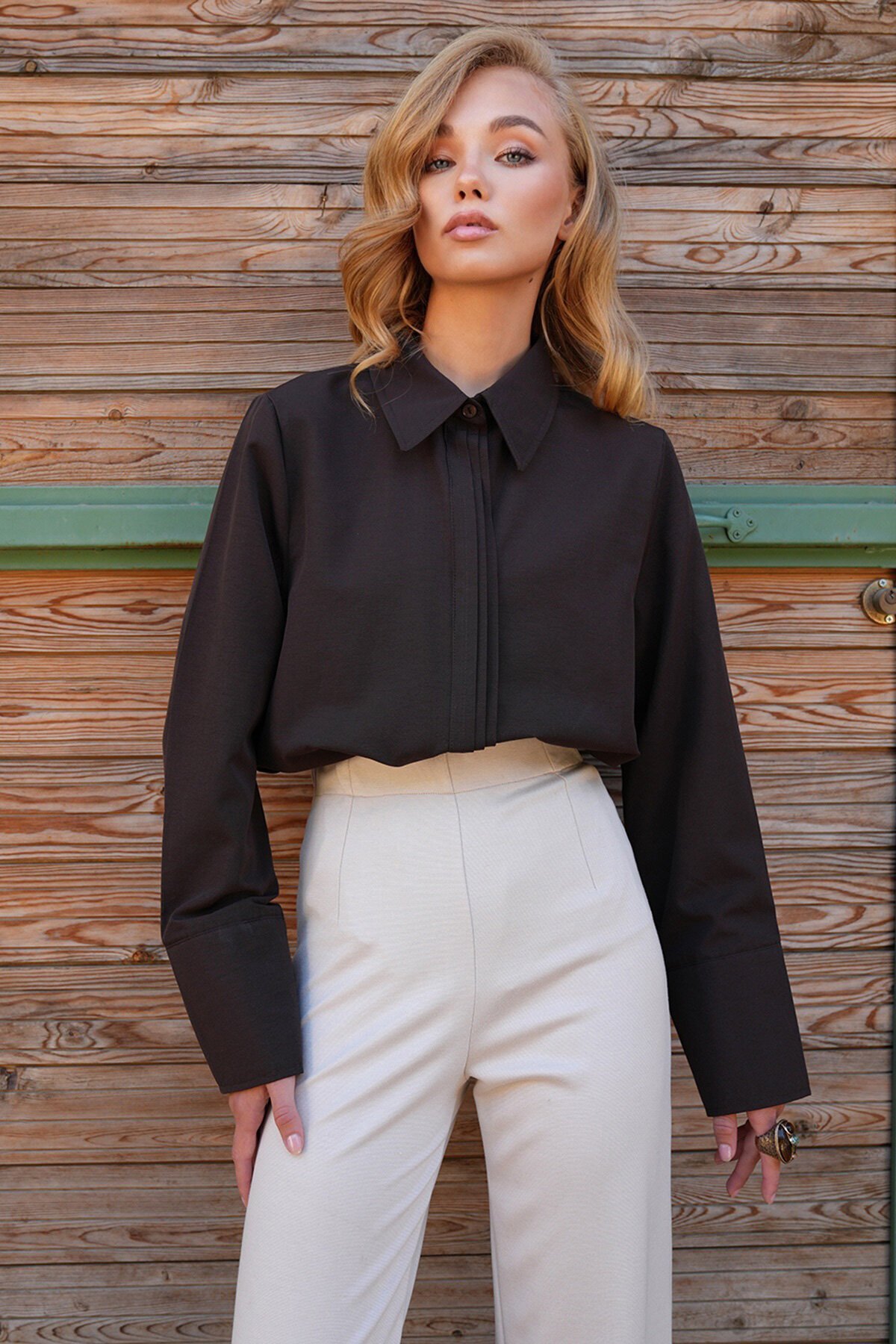 Nervür Dikişli Gizli Patlı Tasarım Gömlek