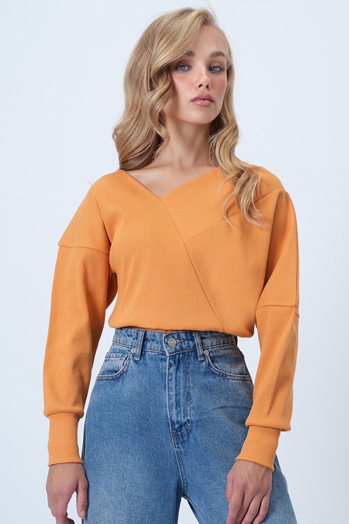 Ön Arka V Yaka Asimetrik Kesimli Bluz