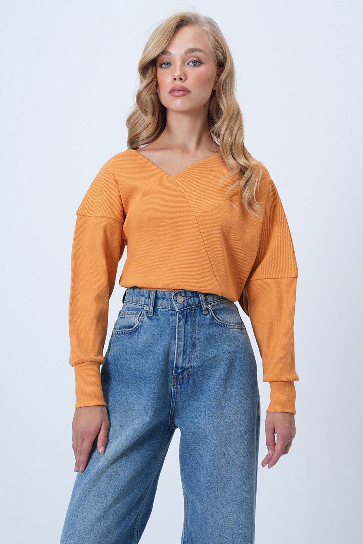 Ön Arka V Yaka Asimetrik Kesimli Bluz