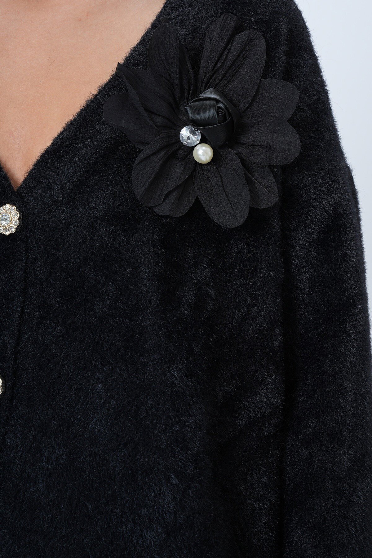 Organze Çiçek Tasarımlı Taş Düğmeli Yumoş Sakallı Hırka