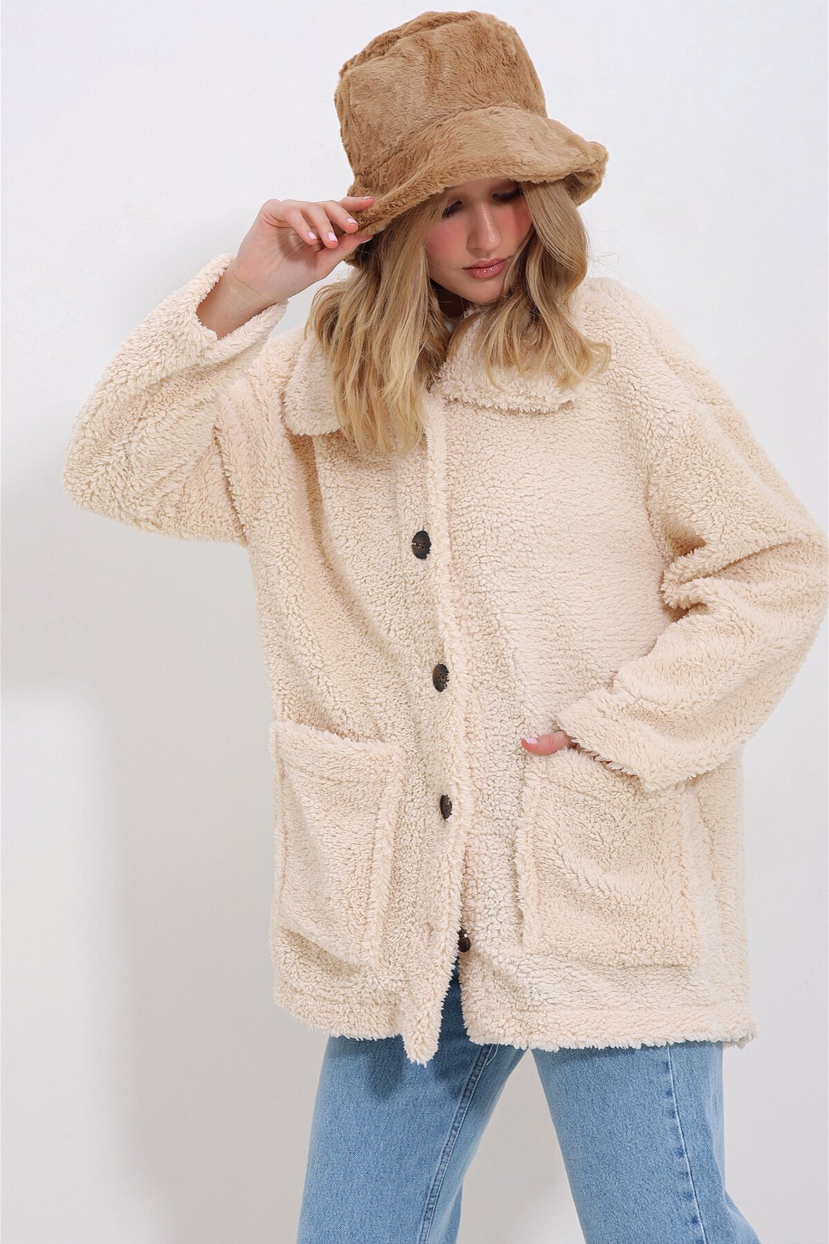 Bisküvi Peluş Şapka