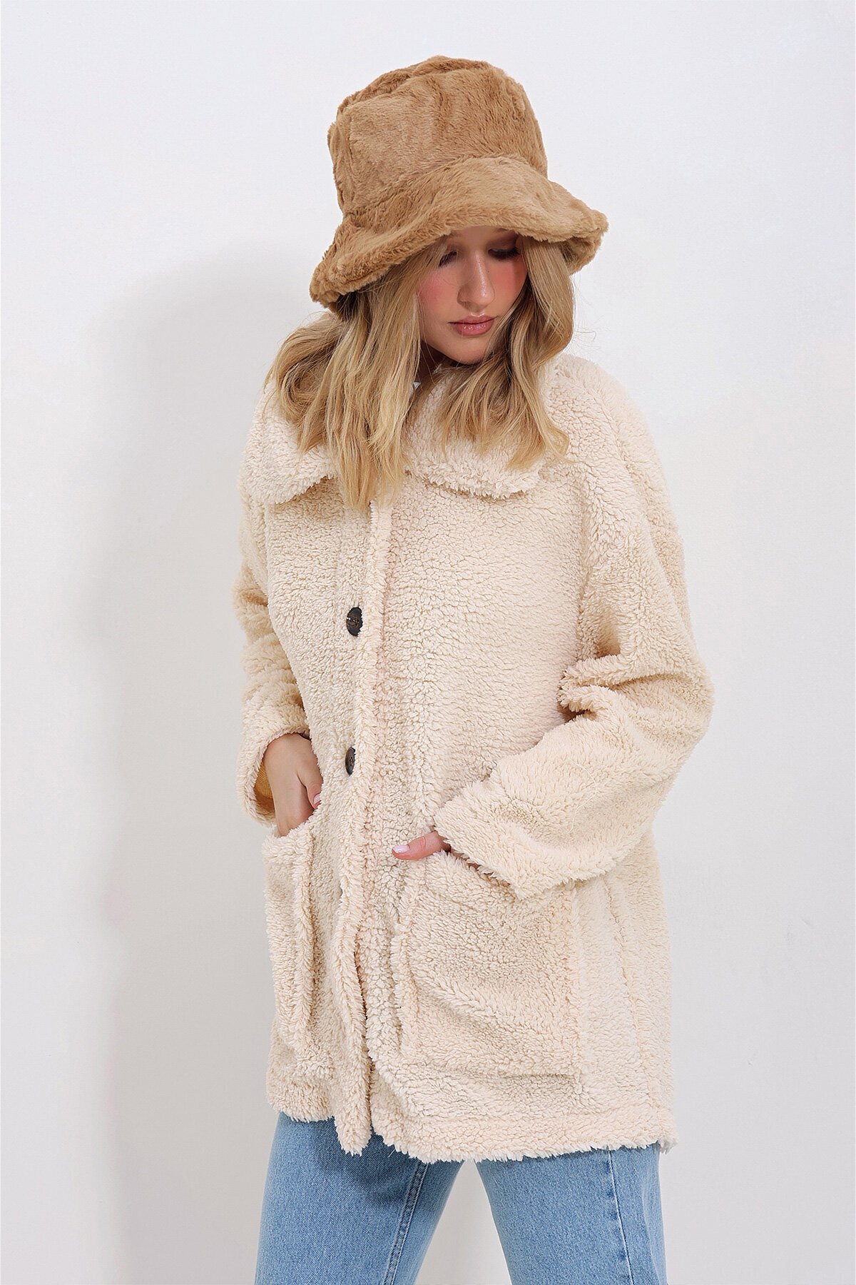 Bisküvi Peluş Şapka