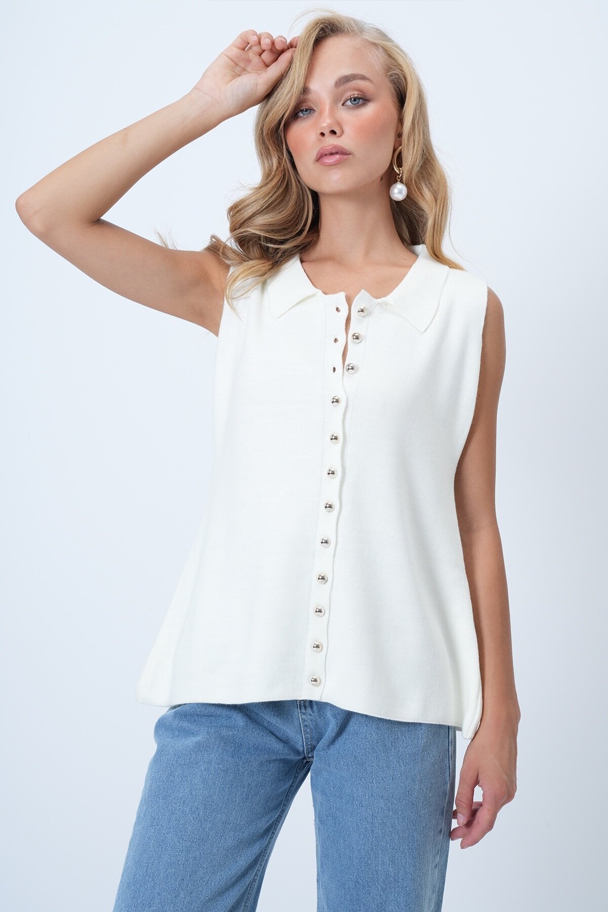 Polo Yaka Gold Düğmeli Triko Yelek