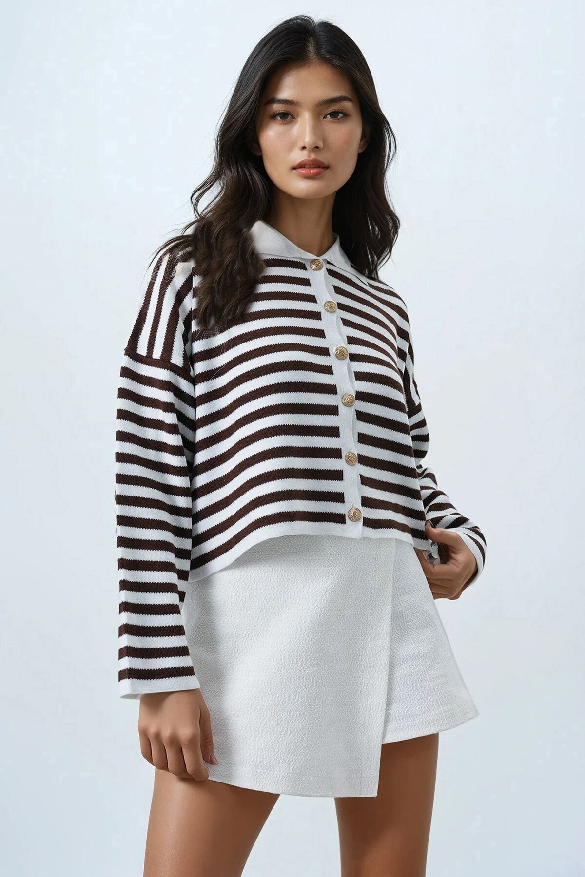Polo Yaka Metal Düğmeli Çizgi Desenli Kısa Hırka