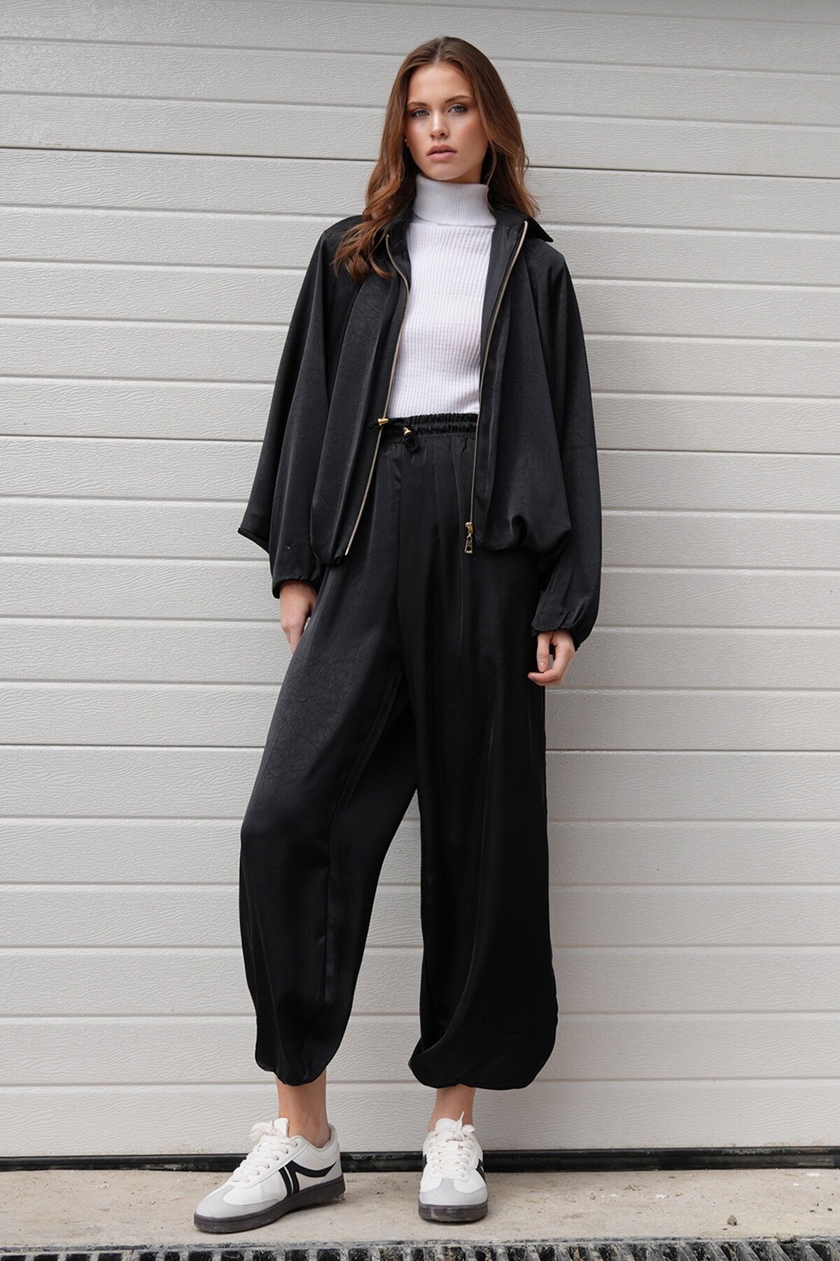 Polo Yaka Yarasa Kol Fermuar Kapamalı Ceket Ve Beli Lastlikli Pantolon Salaş Takım