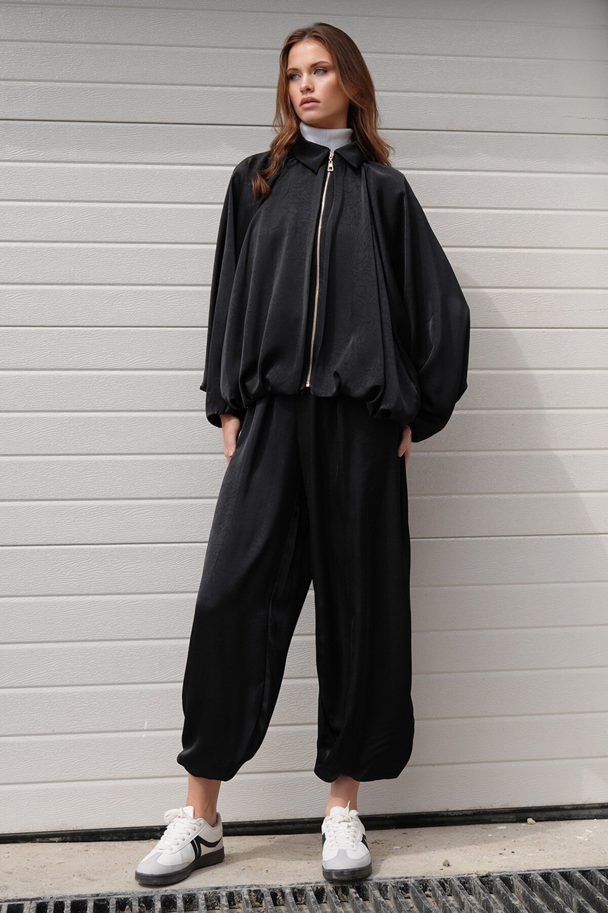 Polo Yaka Yarasa Kol Fermuar Kapamalı Ceket Ve Beli Lastlikli Pantolon Salaş Takım