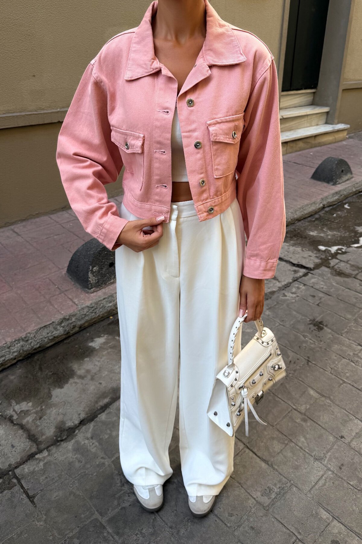 Pudra Çif Cepli Düğme Kapamalı Crop Denim Ceket