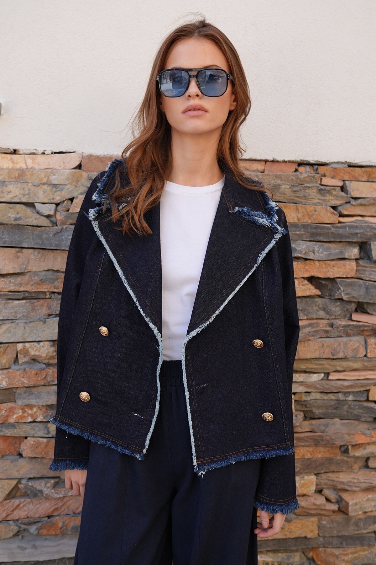 Püskül Detaylı Düğme Kapamalı Kruvaze Yaka Denim Ceket