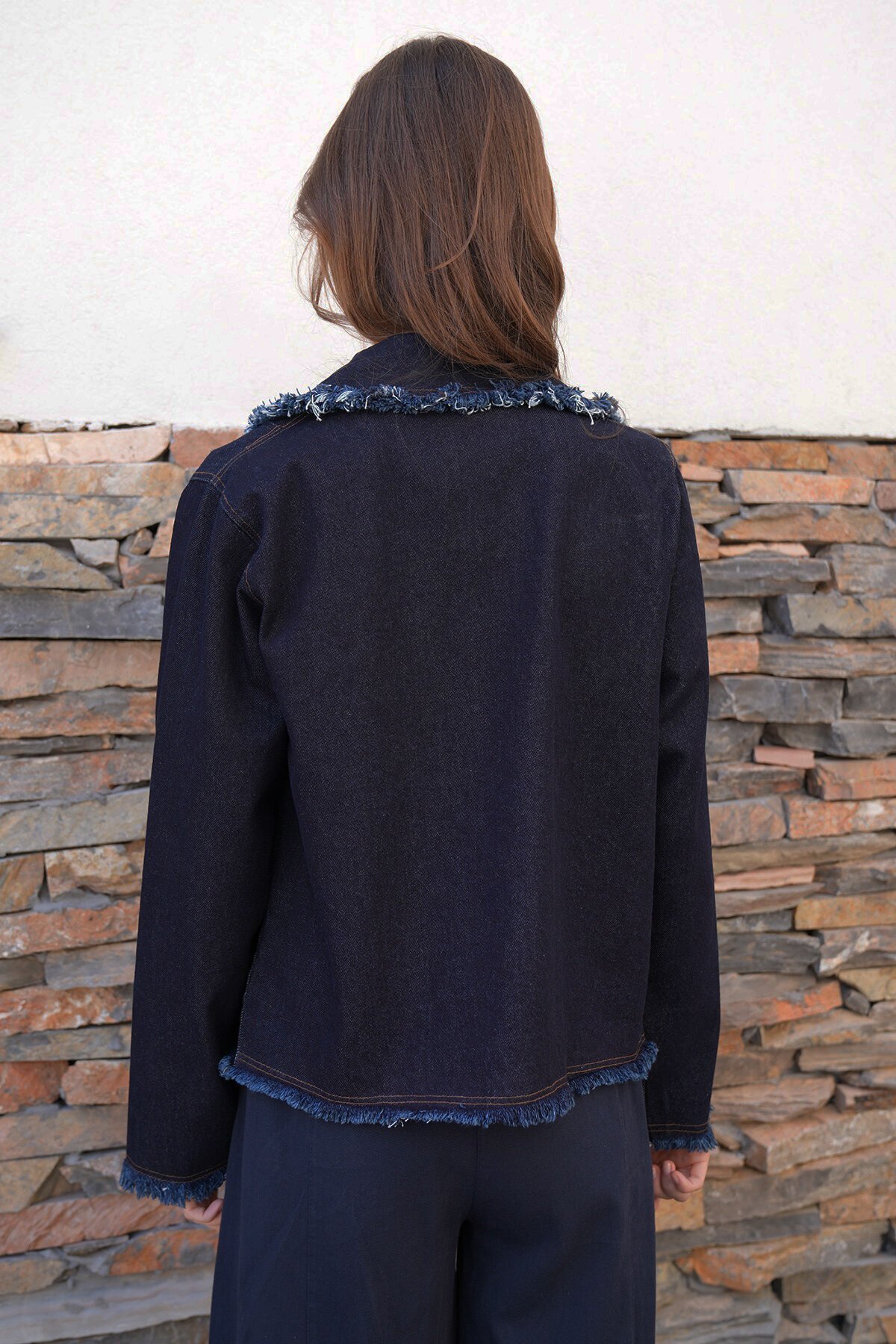 Püskül Detaylı Düğme Kapamalı Kruvaze Yaka Denim Ceket