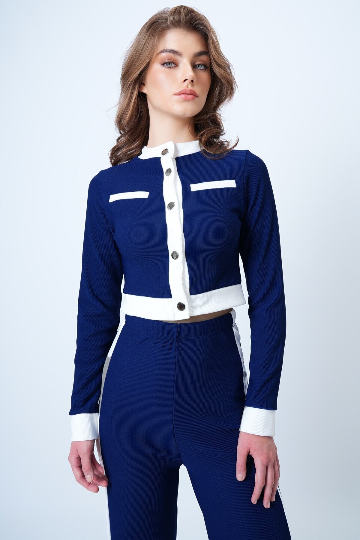 Renk Bloklu Crop Ceket Ve  Ottaban Pantolon Takım