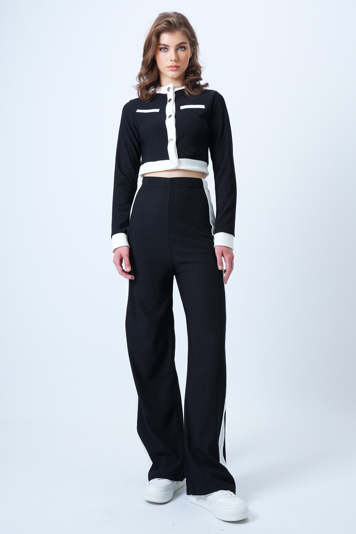 Renk Bloklu Crop Ceket Ve  Ottaban Pantolon Takım