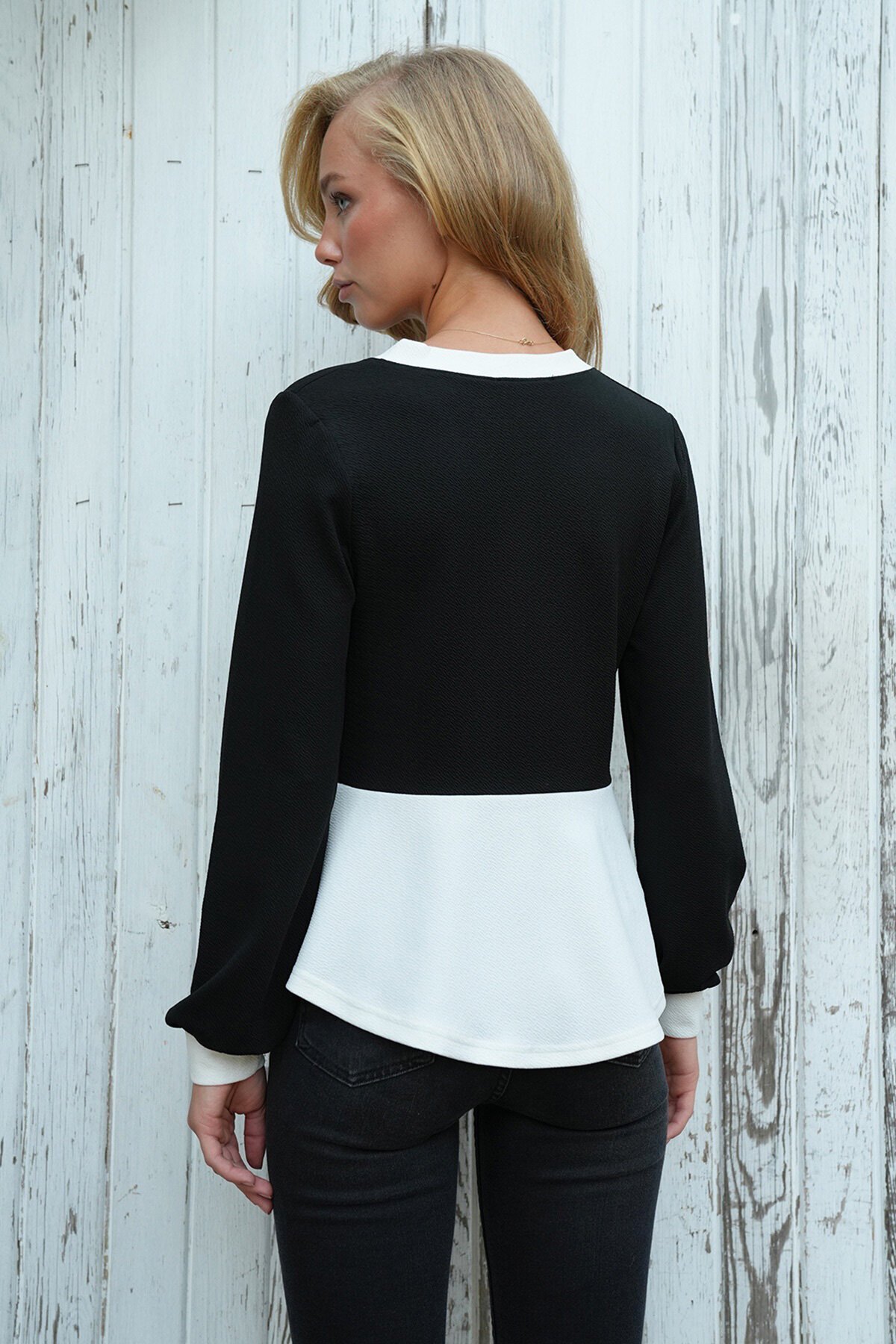 Renk Bloklu Düğmeli Krep Örme Bluz