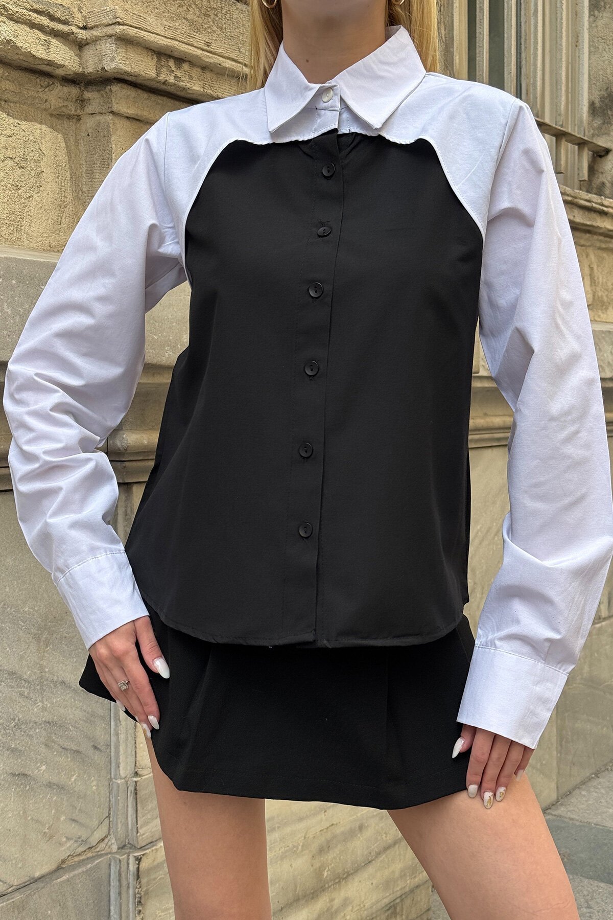 Siyah Renk Bloklu Uzun Kollu Oversize Gömlek