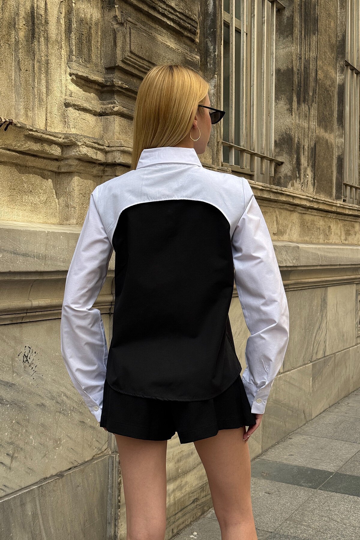 Siyah Renk Bloklu Uzun Kollu Oversize Gömlek