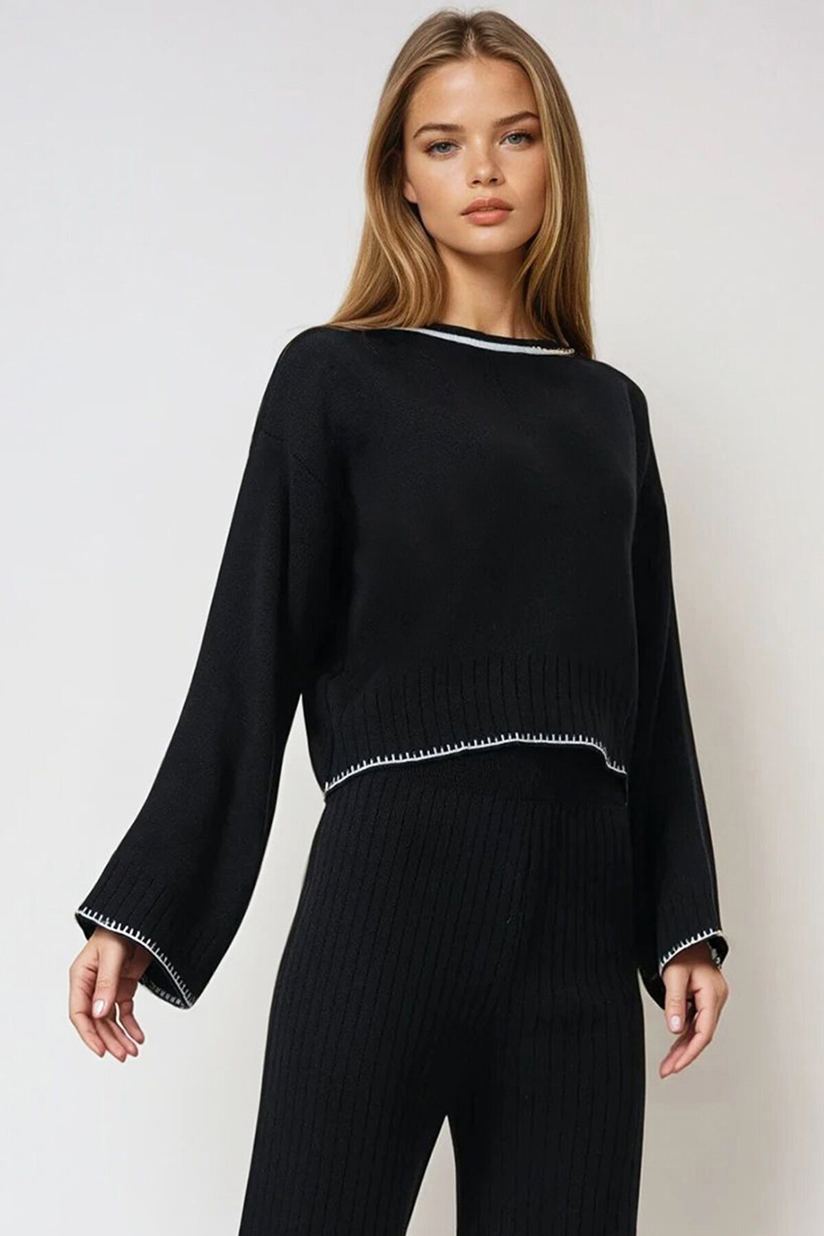 Siyah Biyeli Salaş Kazak Ve Triko Pantolon Takım