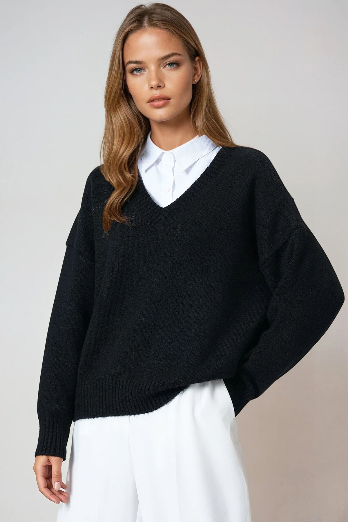 Düşük Omuz V Yaka Triko Kazak