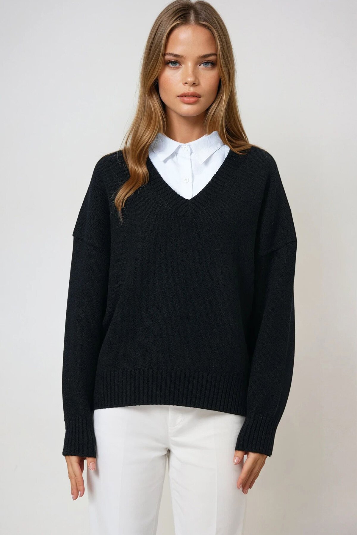 Düşük Omuz V Yaka Triko Kazak