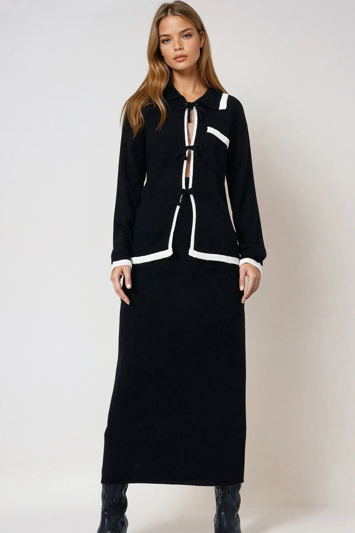 Siyah Polo Yaka Bağlamalı Triko Üst Ve Midi Etek Triko Takım