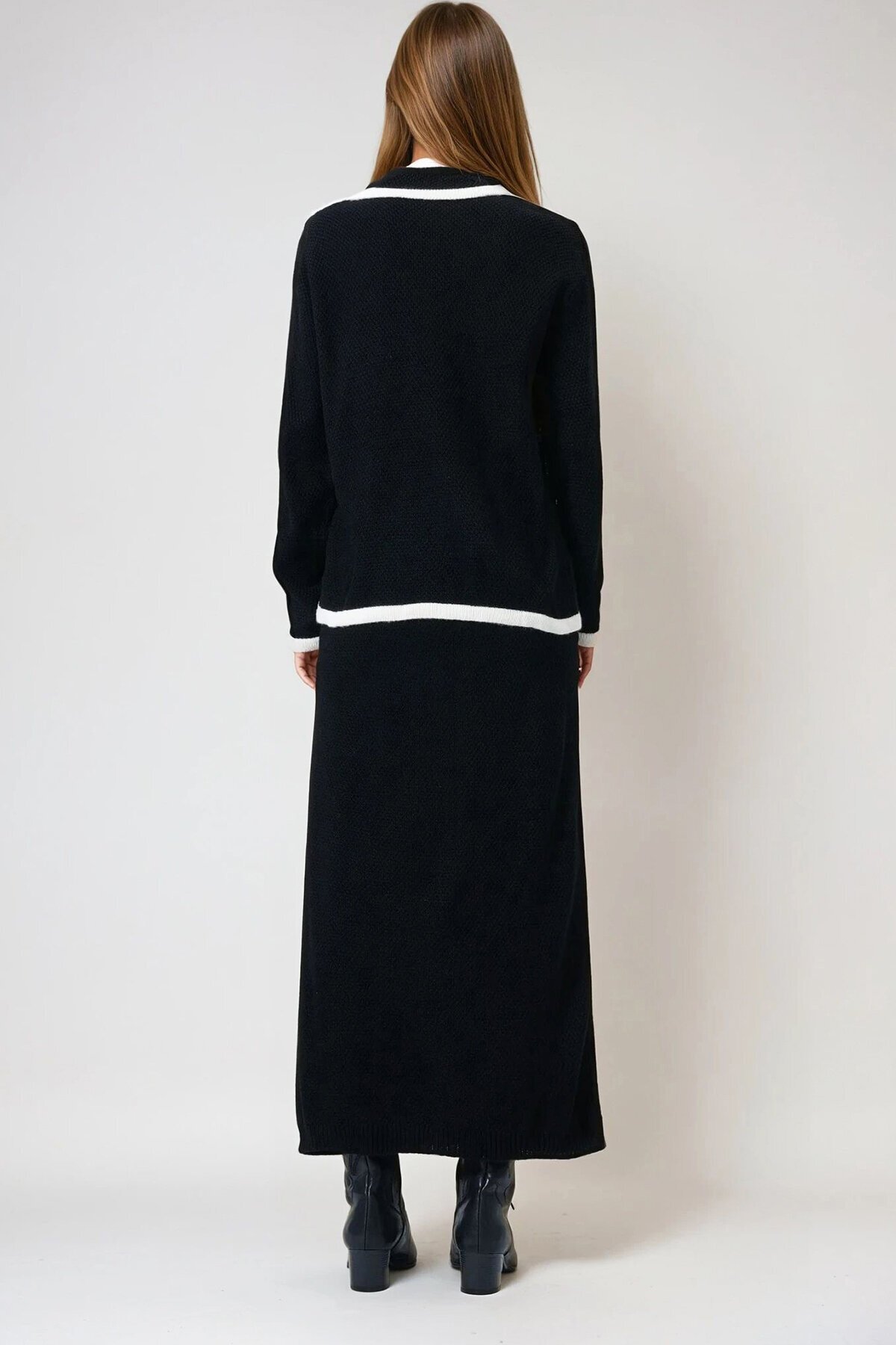 Siyah Polo Yaka Bağlamalı Triko Üst Ve Midi Etek Triko Takım