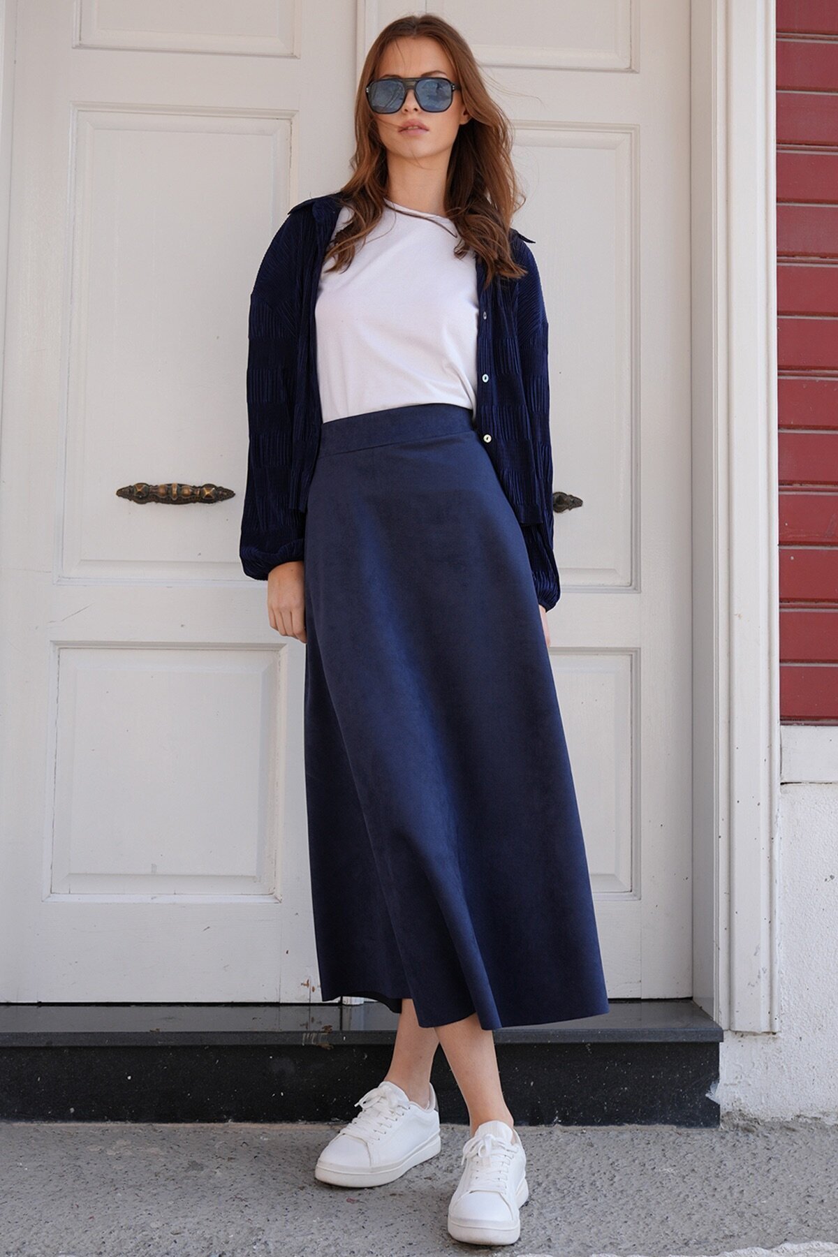 Süet Dokulu Beli Lastikli Geniş Kesim Midi Etek