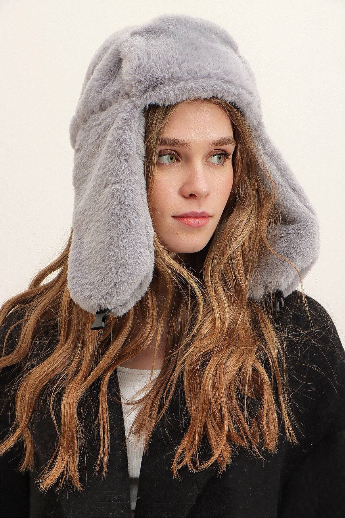 Gri Suni Kürk Kulaklıklı Bere