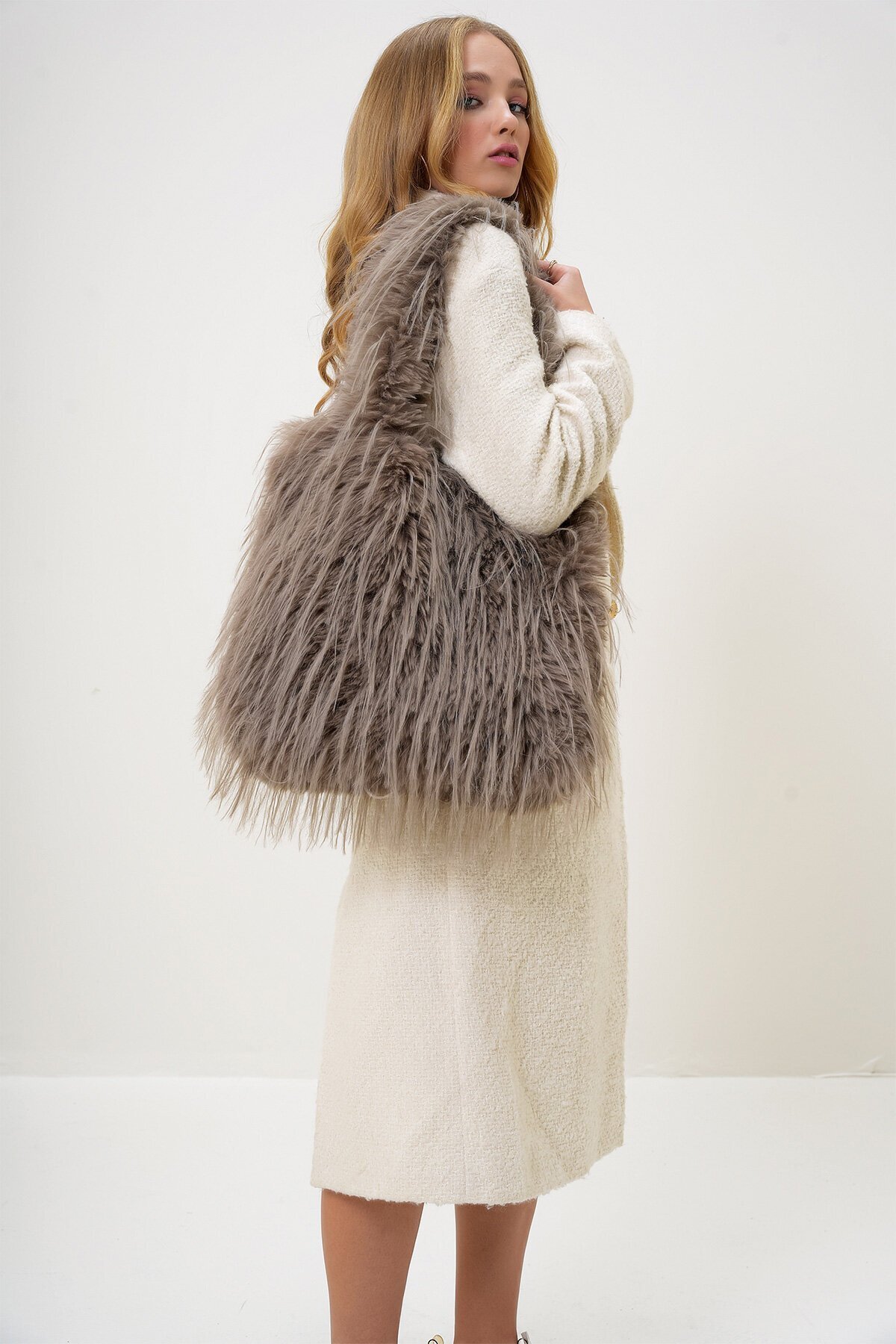 Vizon Tüylü Suni Kürk Büyük Boy Kol Çantası