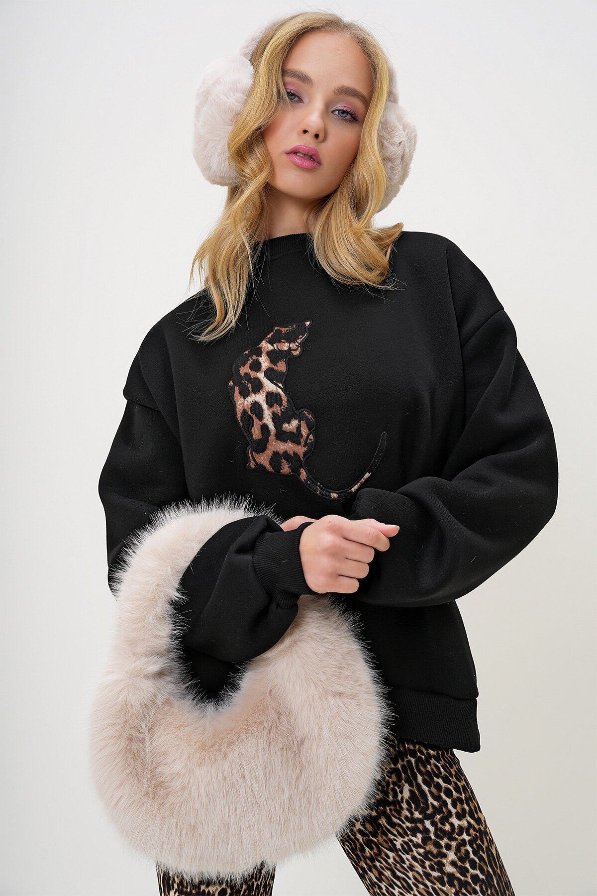 Vanilya Tüylü Suni Kürük Omuz Çantası