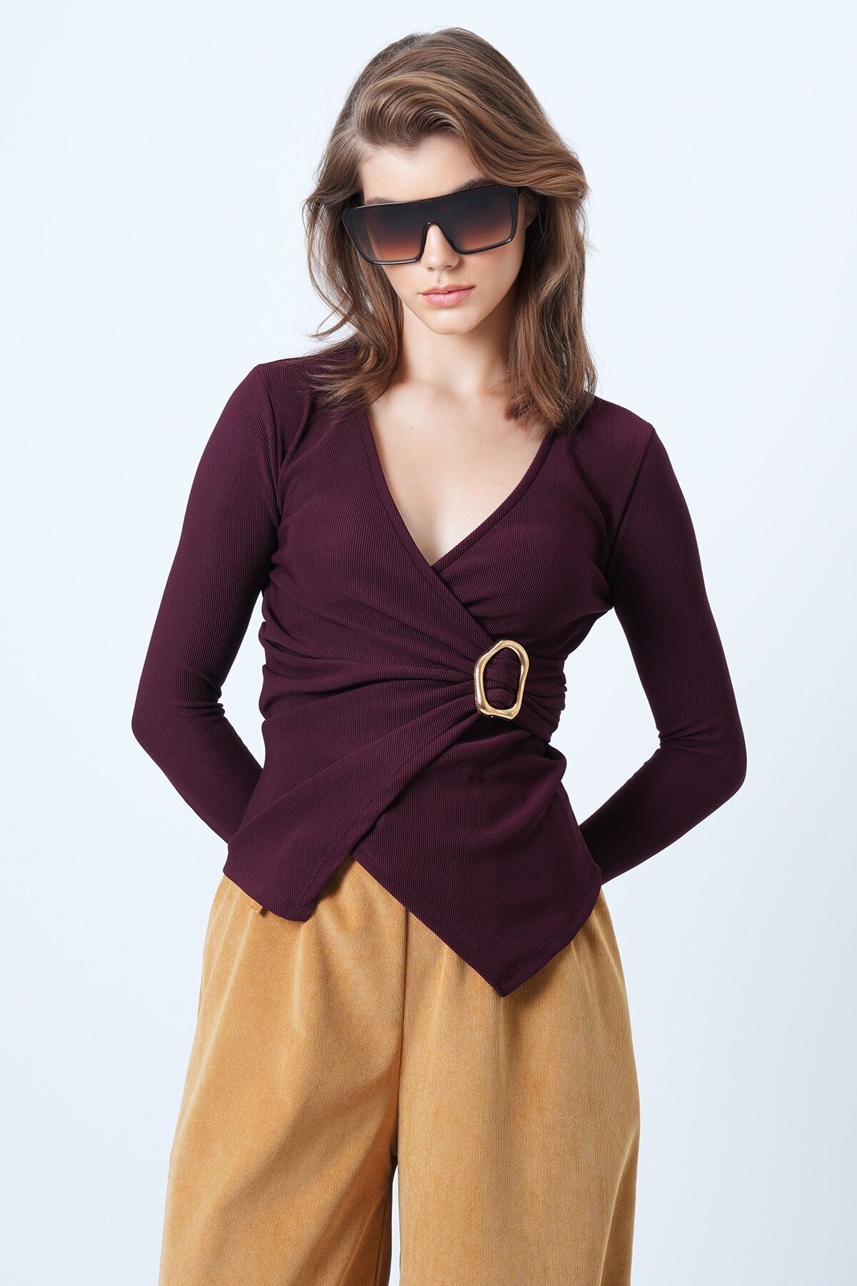 V Yaka Gold Aksesuarlı Ottaban Bluz