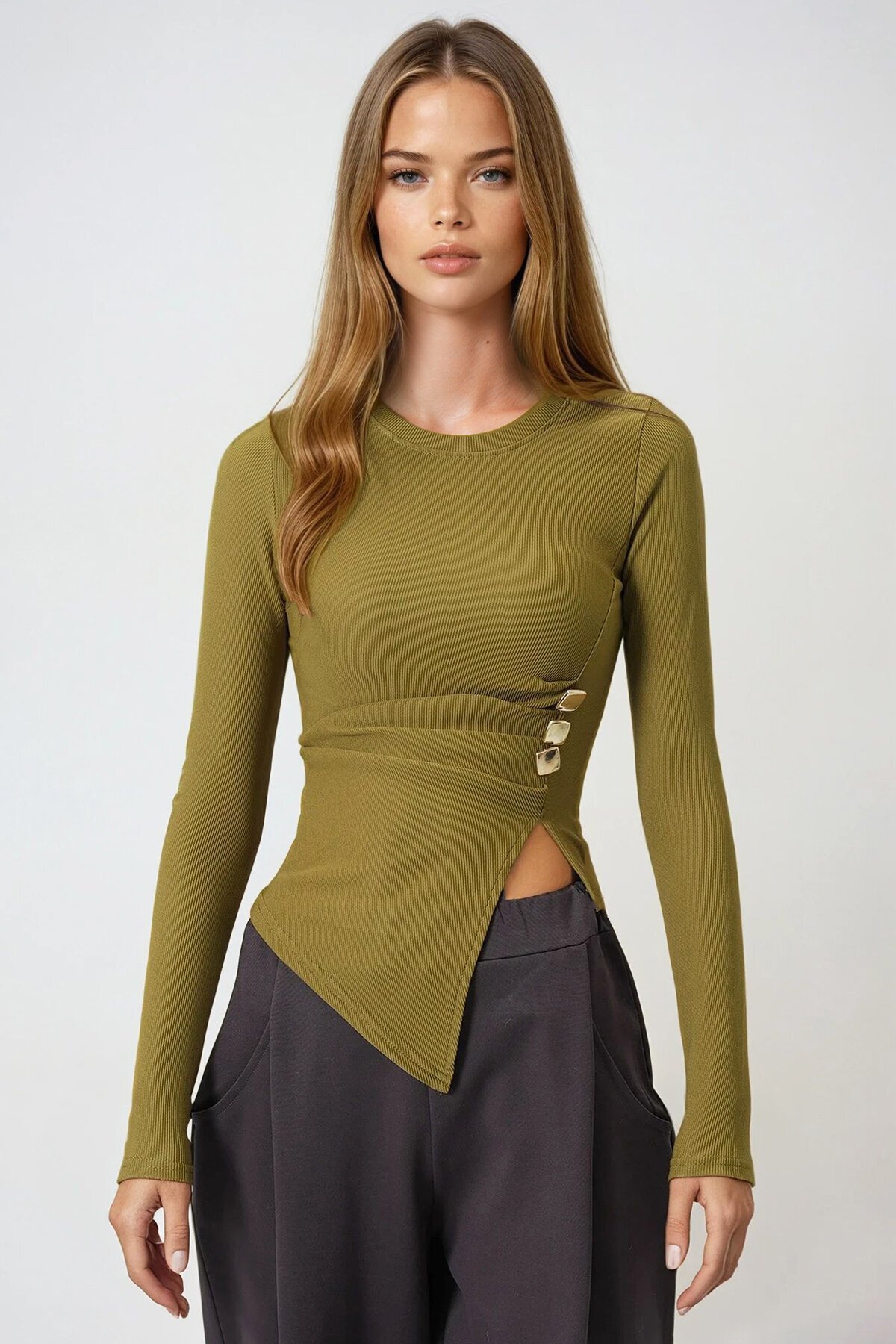 Yağ Yeşili Bisiklet Yaka Asimetrik Kesim Aksesuar Detaylı Fitilli Bluz