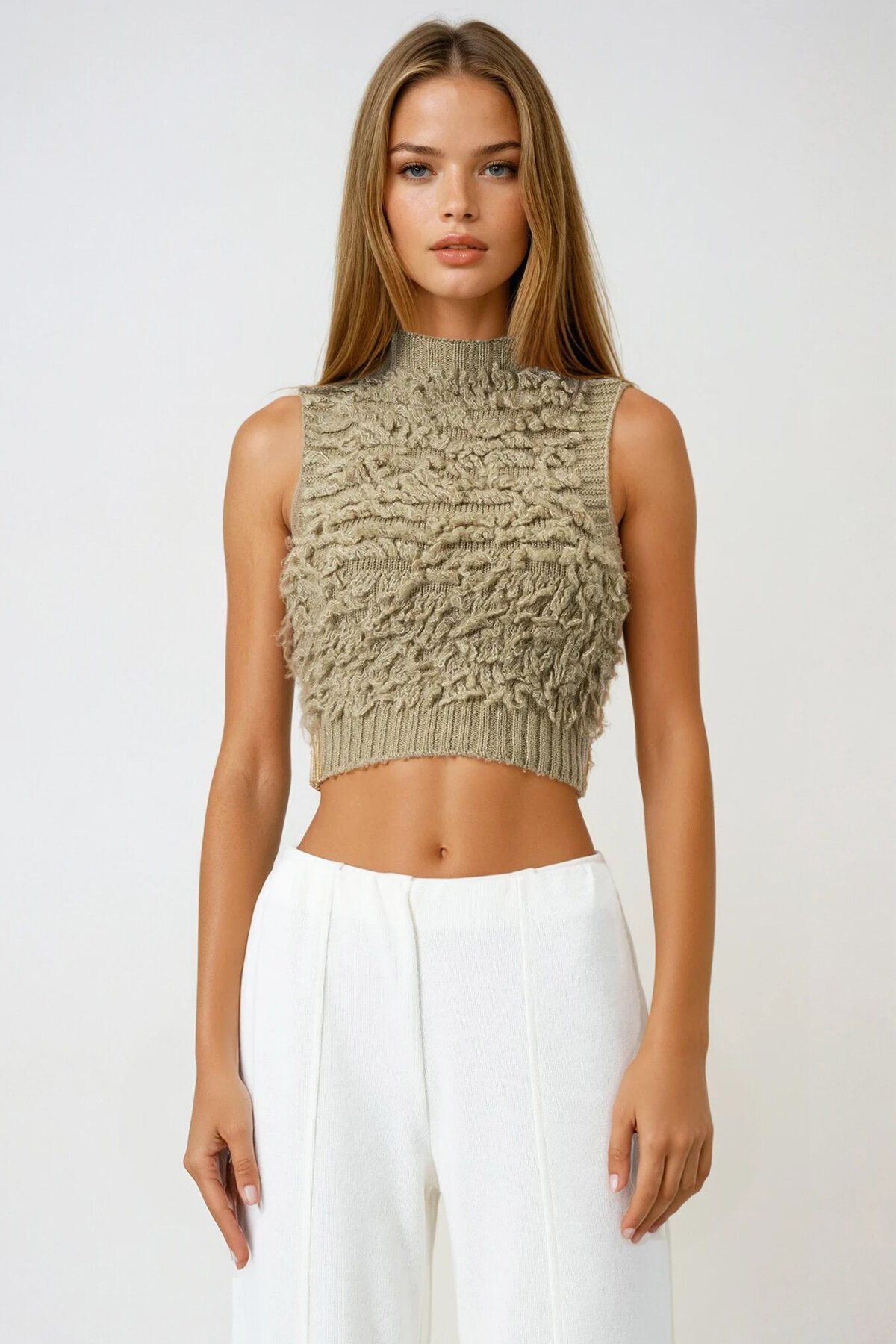 Yarım Balıkçı Yaka Püskül Detaylı Crop Kazak