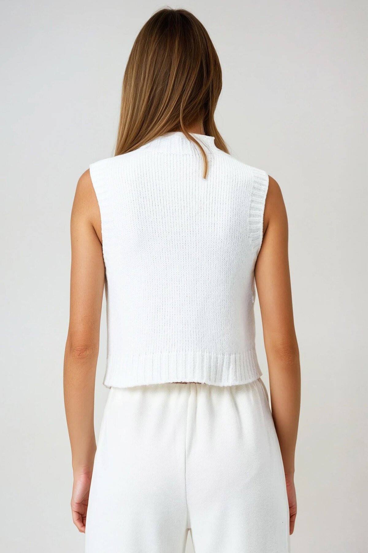 Yarım Balıkçı Yaka Püskül Detaylı Crop Kazak