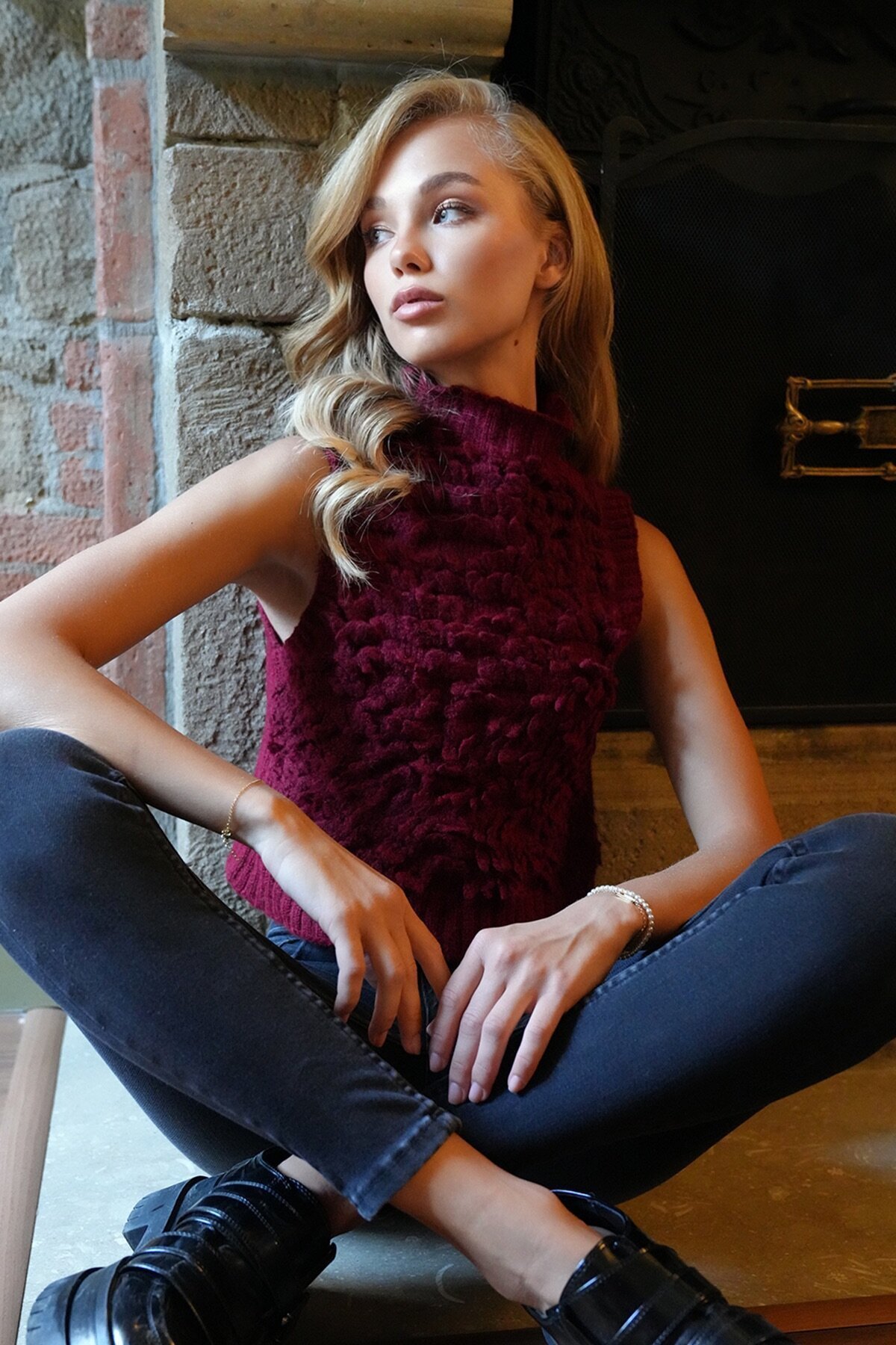 Yarım Balıkçı Yaka Püskül Detaylı Crop Kazak