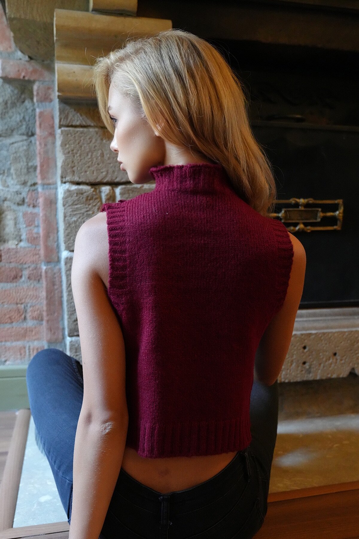 Yarım Balıkçı Yaka Püskül Detaylı Crop Kazak