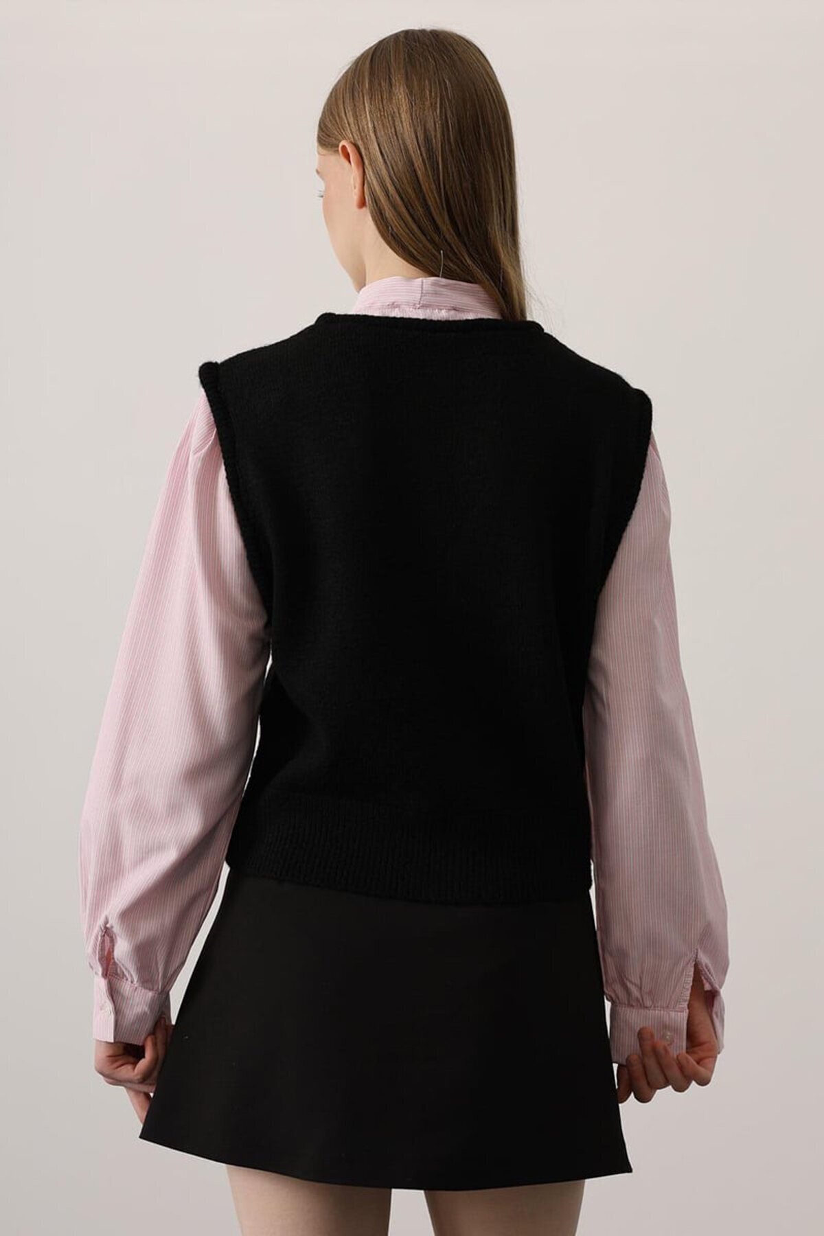 Yelek Detaylı Çizgili Bağlamalı Gömlek