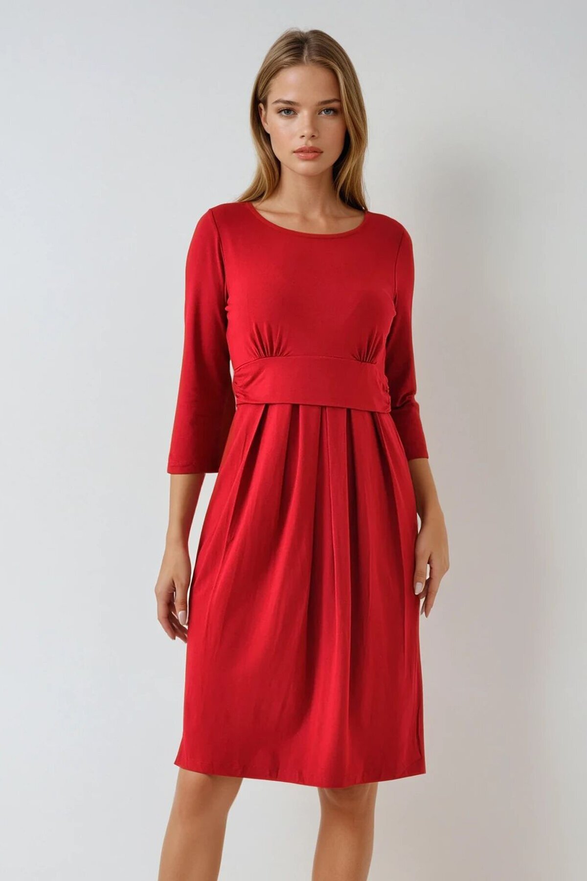 Kırmızı Yuvarlak Yaka Çeyrek Kol Beli Büzgülü Pileli  Elbise