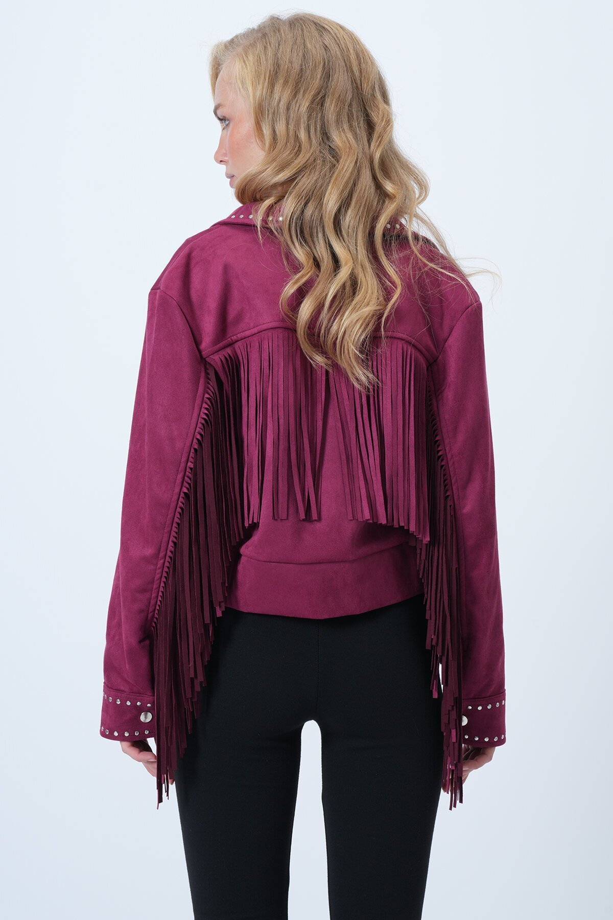 Zımba Detaylı Sırtı Püsküllü Astarlı Süet Ceket