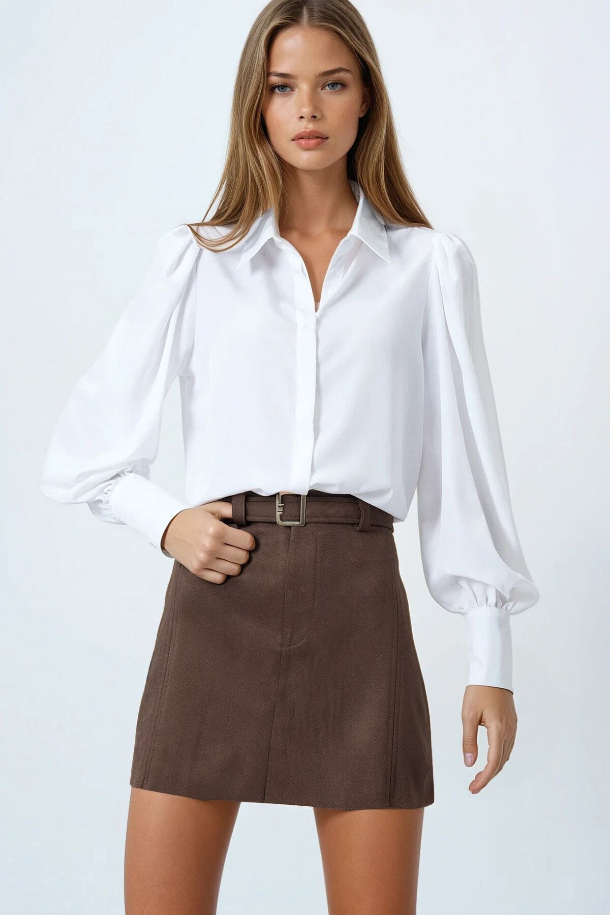 Altın Tokalı Kemerli Süet Görünümlü Mini Etek