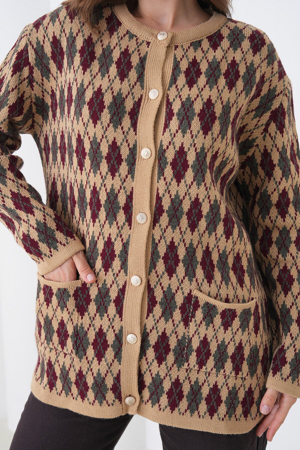 Baklava Desenli Düğmeli Cepli Triko Hırka