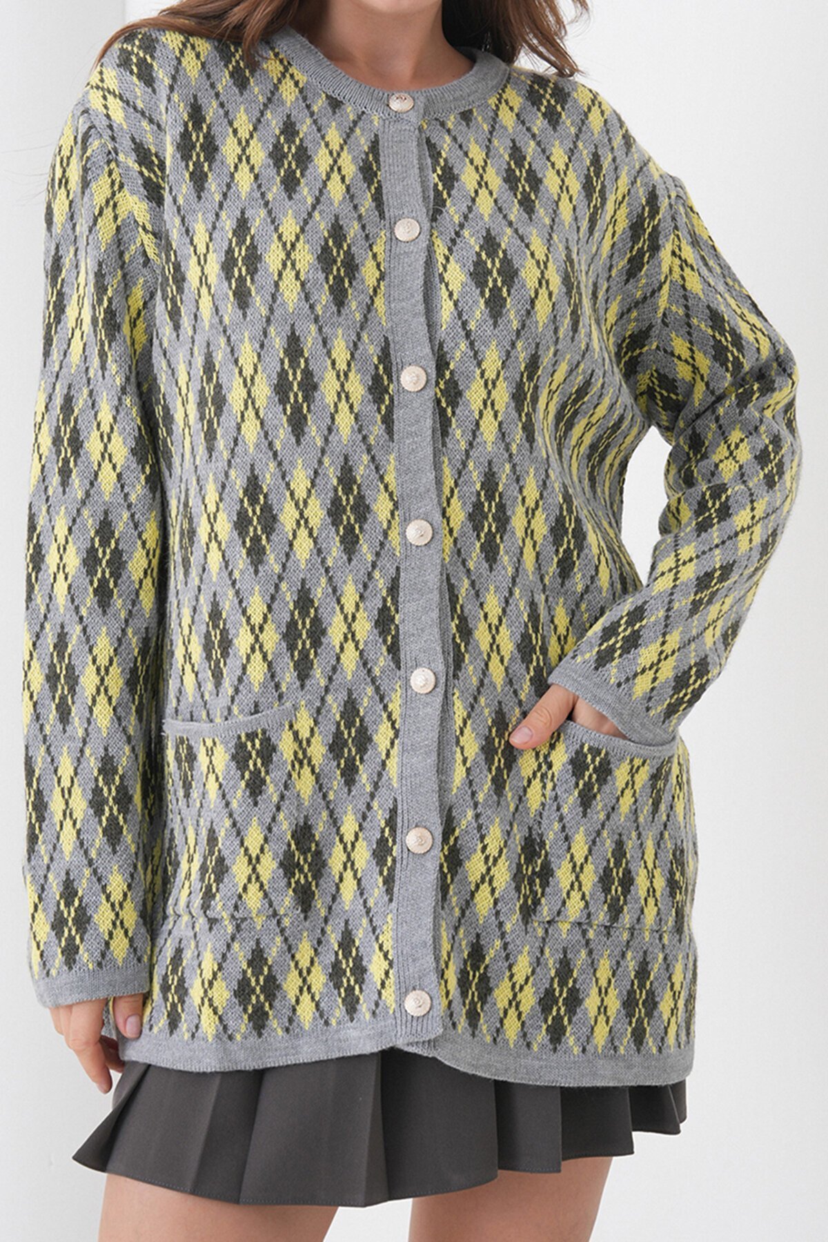 Baklava Desenli Düğmeli Cepli Triko Hırka