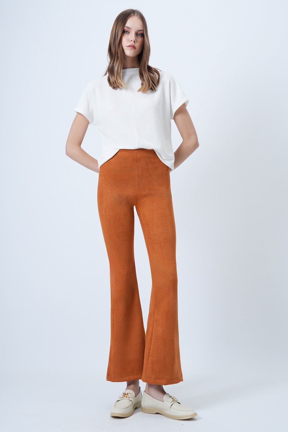 Beli Lastikli İspanyol Paça Süet Pantolon