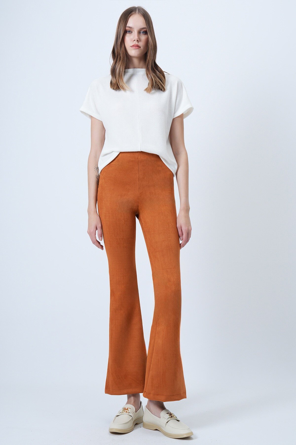 Beli Lastikli İspanyol Paça Süet Pantolon