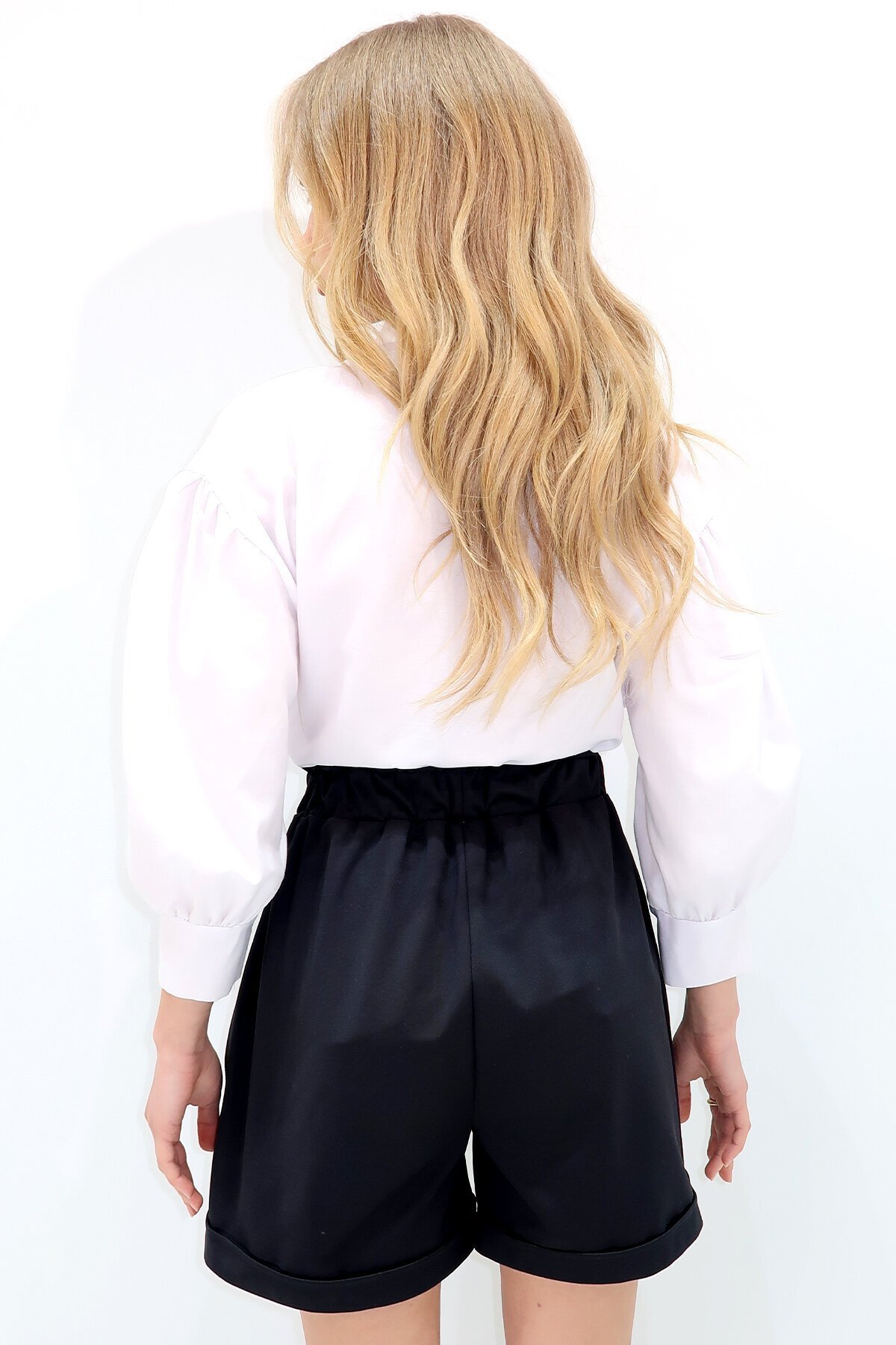 Beli Lastikli Kemerli Çift Cep Duble Paça Şort